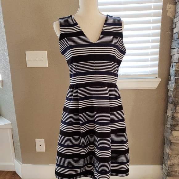 Madewell Dresses & Skirts - Madewell dress with pockets